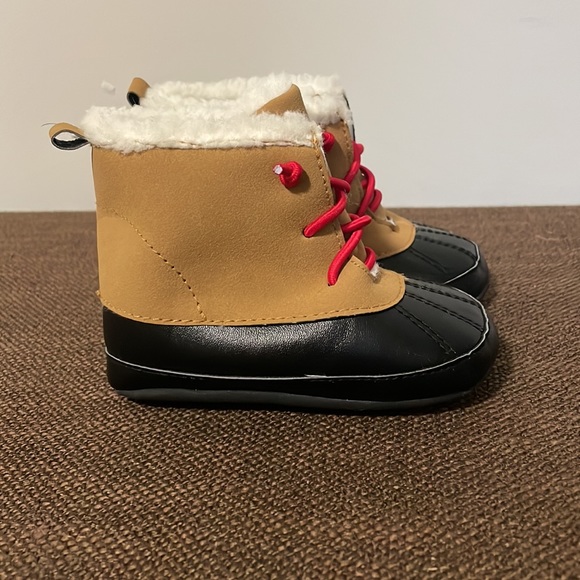 Plush-Lined Snow Booties for Babies 9-12mo - Picture 2 of 5